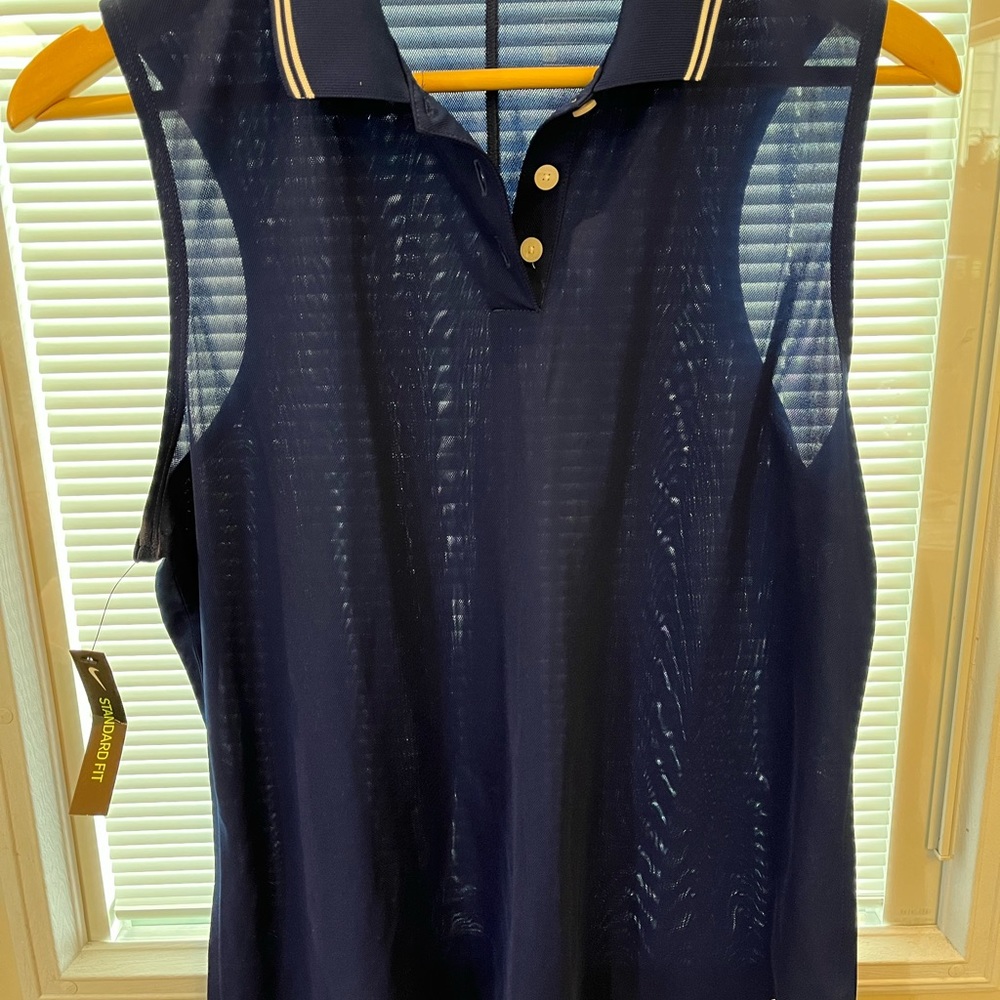 Nike sleeveless golf shirt